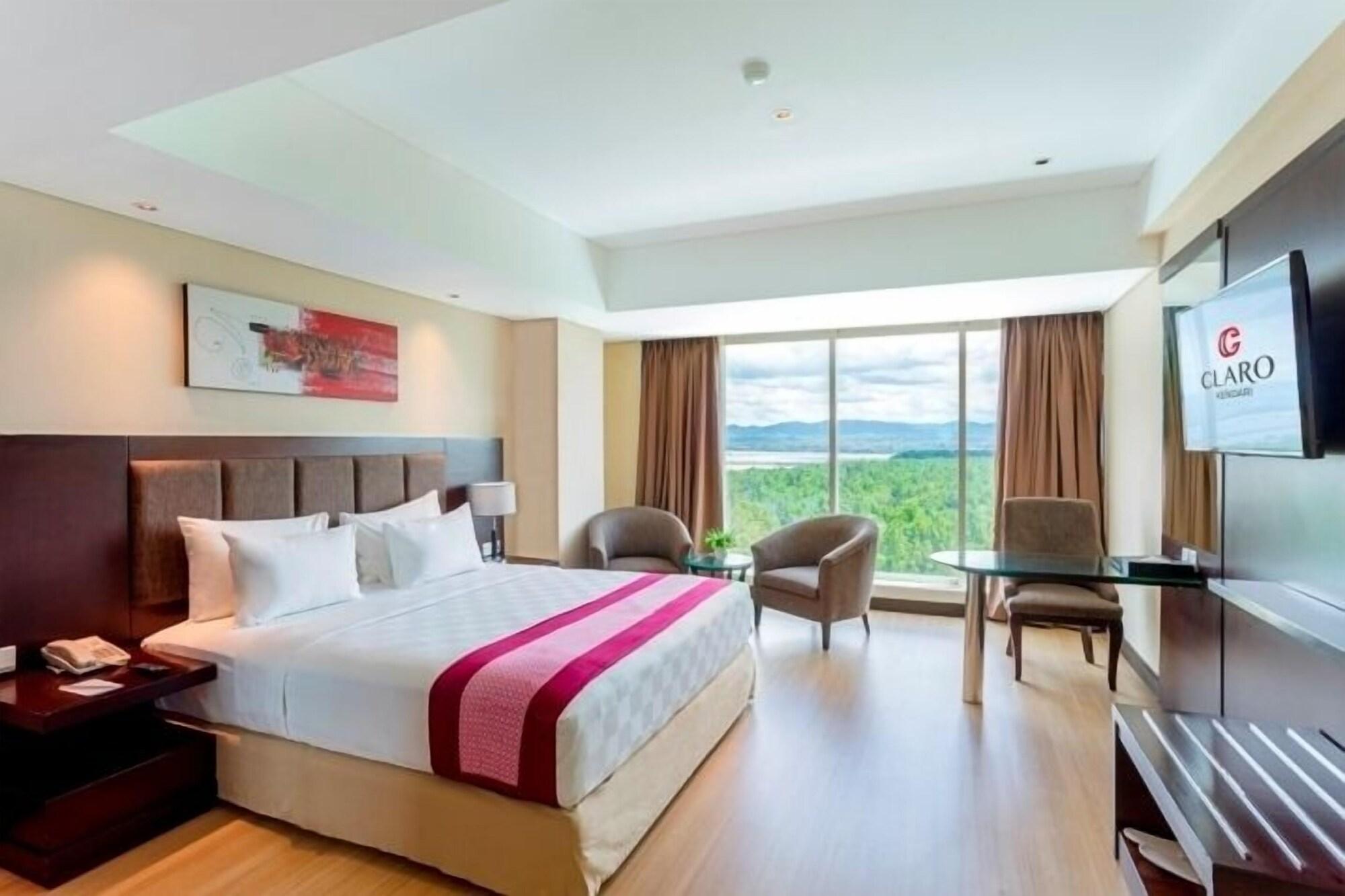 Claro Hotel Кендари Экстерьер фото