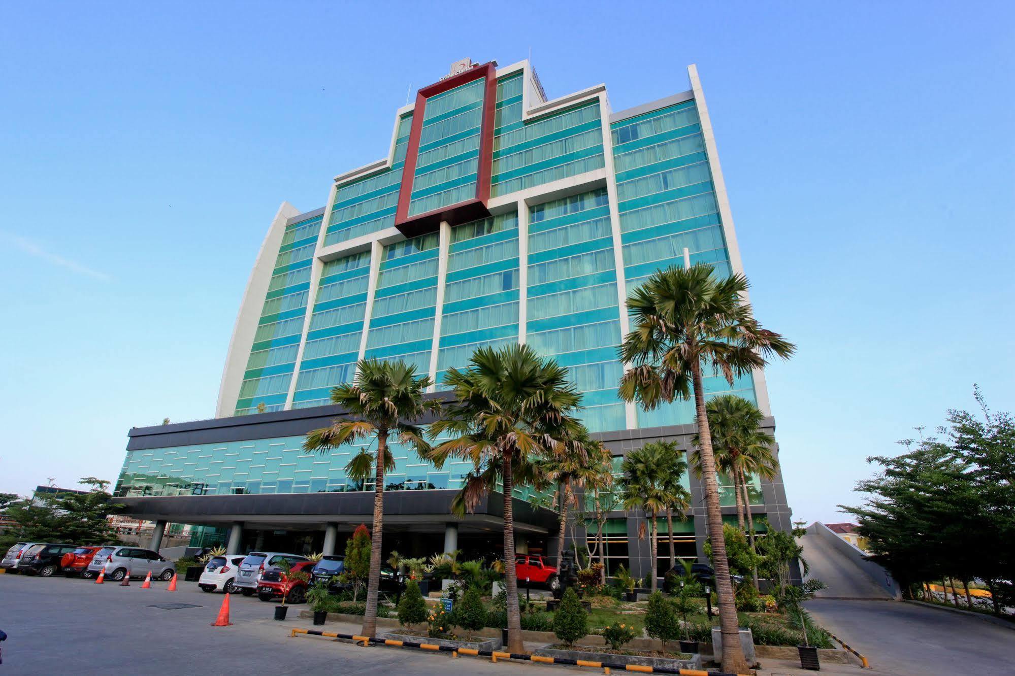 Claro Hotel Кендари Экстерьер фото